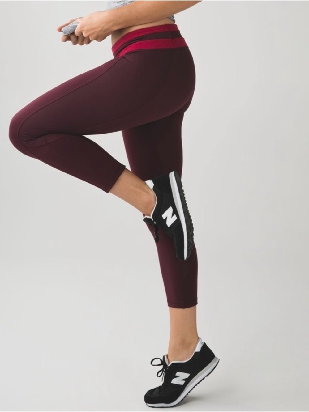 Lululemon Give Me Qi Crop 23"  Bordeaux Drama / Cranberry